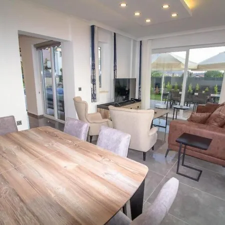 Ak Deniz Villa Villa *