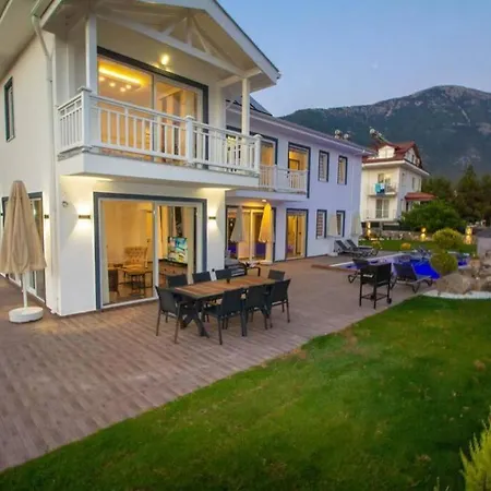 Ak Deniz Villa Villa